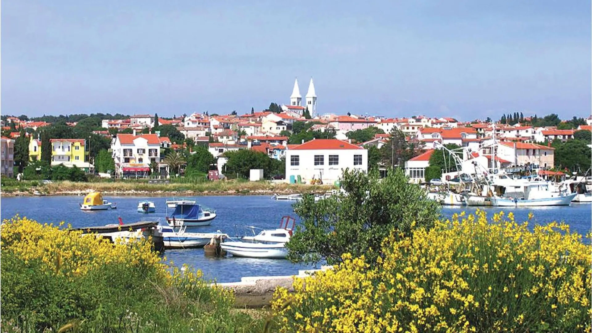 2 Bedroom Lovely Apartment In Medulin
